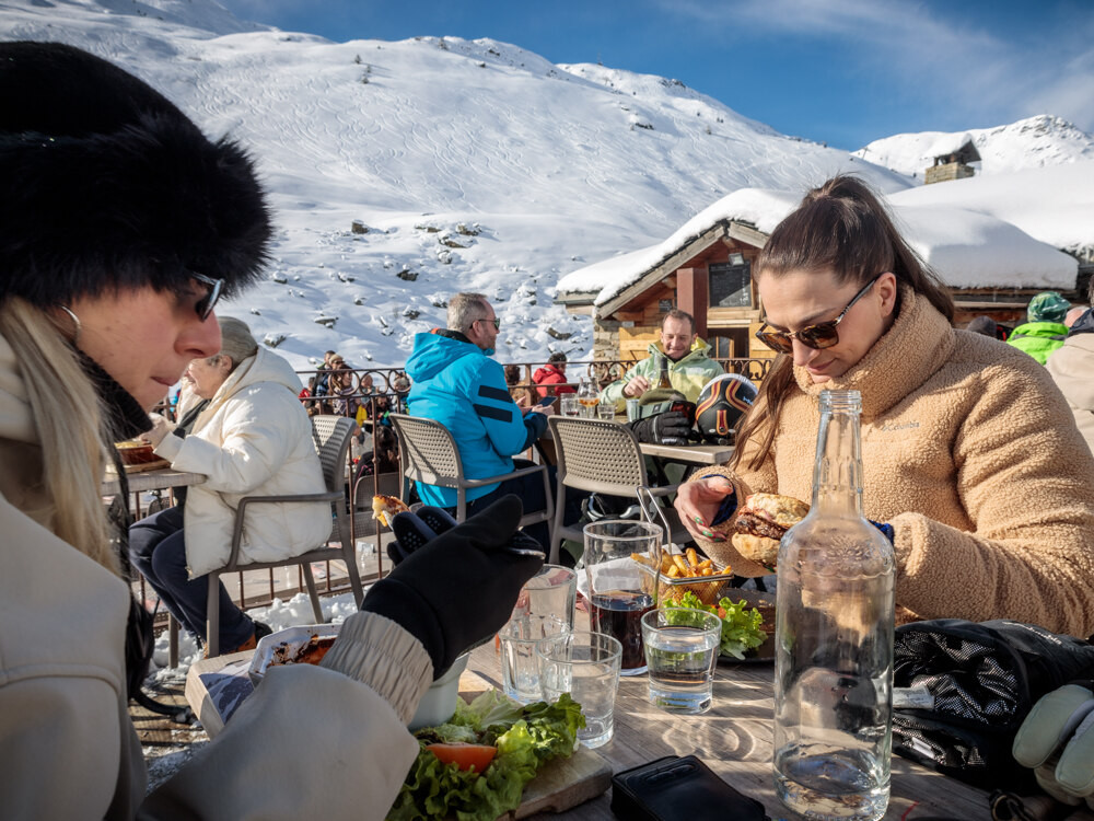 Déjeuner au pied des pistes