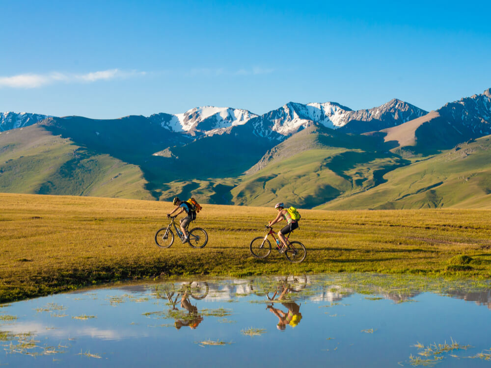 Faire du VTT dans de beaux endroits