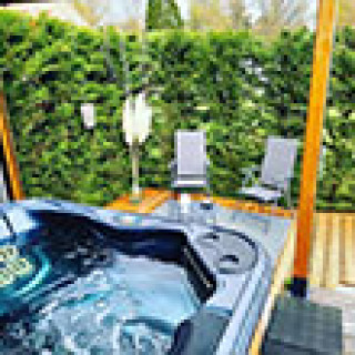 Image pour Booking.com - Chalet avec bain à remous à Barbizon