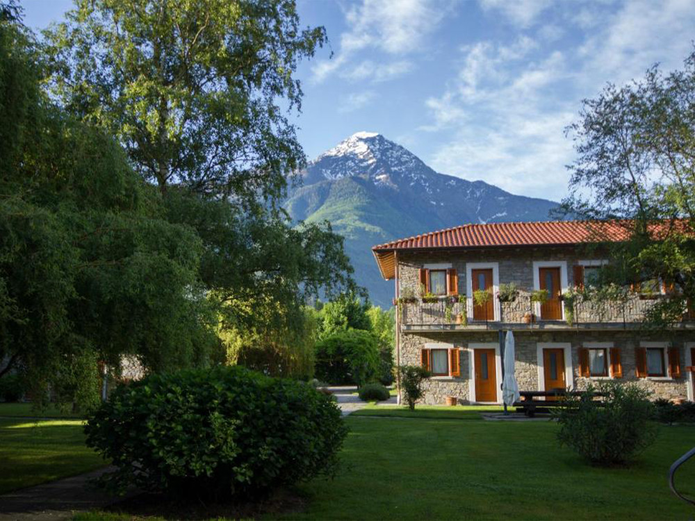 Petit hôtel au bord du lac de Côme