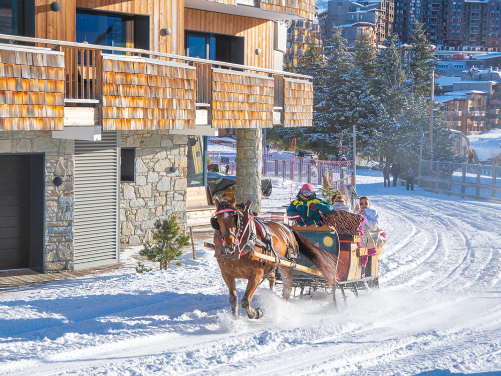 Traîneau tiré par des chevaux