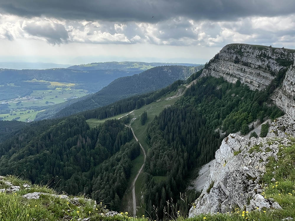 Vue sur les Alpes françaises et suisses