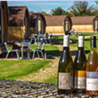 Image pour Booking.com - Dormir dans un baril de vin