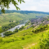 Image pour Faire du vélo le long de la Moselle