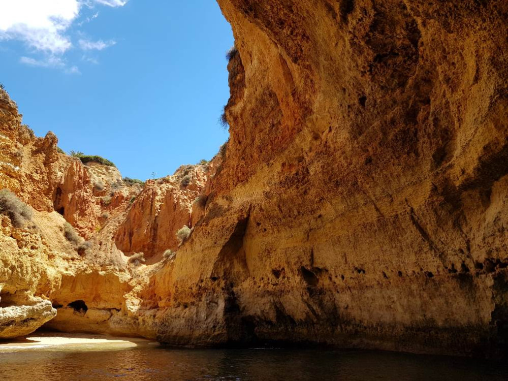 Falaises rocheuses en Algarve