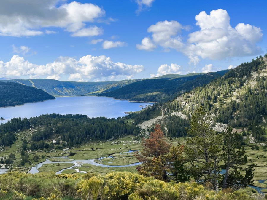 De beaux lacs pyrénéens De beaux lacs pyrénéens