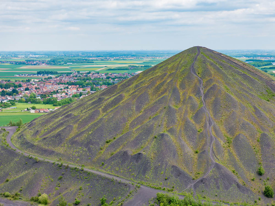 Terril dans le nord de la France Terril dans le nord de la France