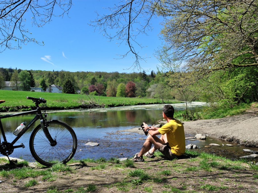 Vélo dans la vallée de la Semois