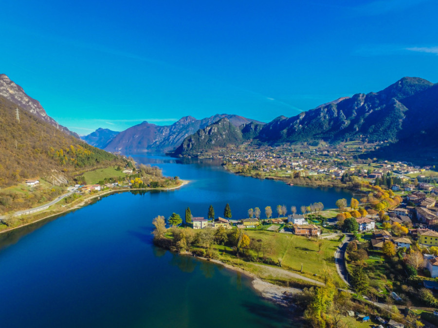 Beau lac italien Beau lac italien