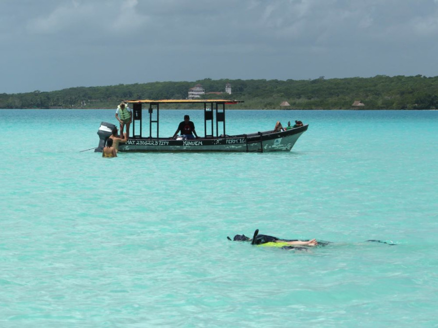 Se baigner à Bacalar Se baigner à Bacalar