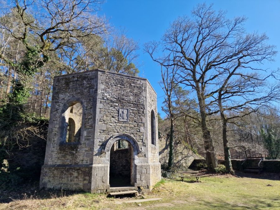 Petite chapelle en ruine de Villers Petite chapelle en ruine de Villers