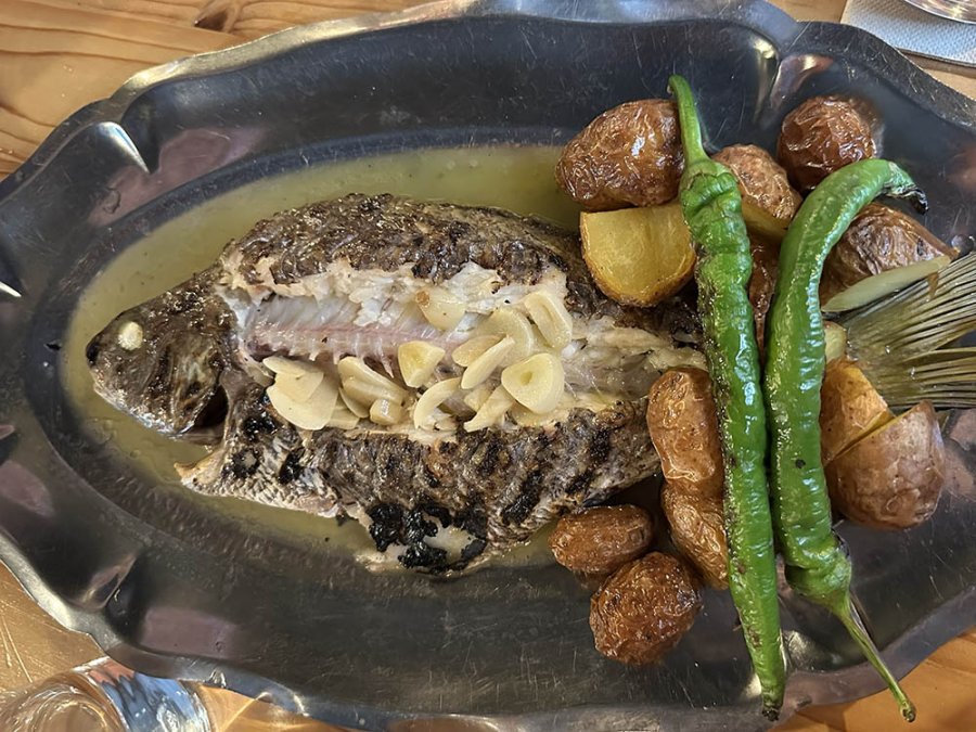 Plat de poisson basque