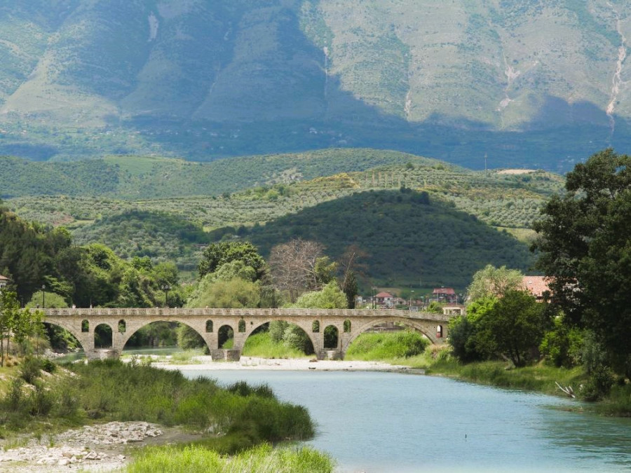 Rivière Osum en Albanie Rivière Osum en Albanie