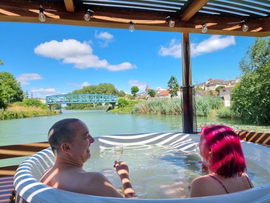 Bateau-maison Champagne