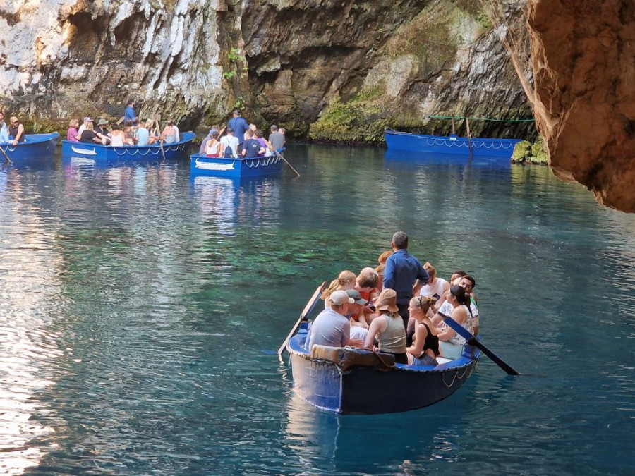 Grotte de Melissani Céphalonie Grotte de Melissani Céphalonie