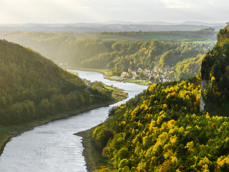 Faire du vélo le long de l'Elbe