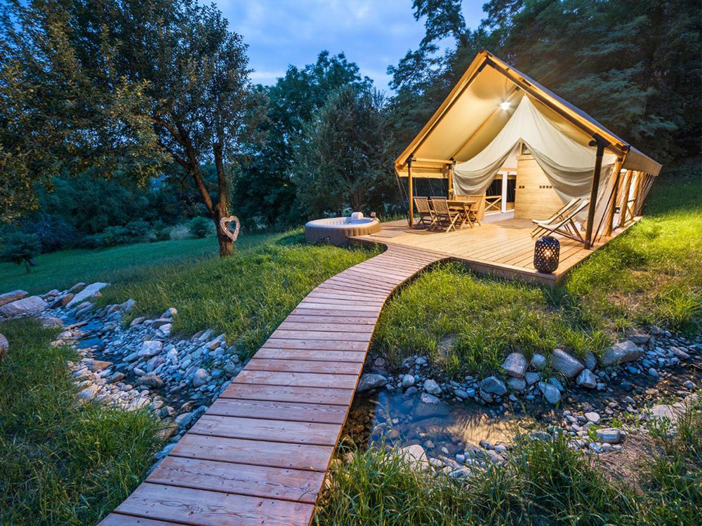 Tente de glamping en Slovénie
