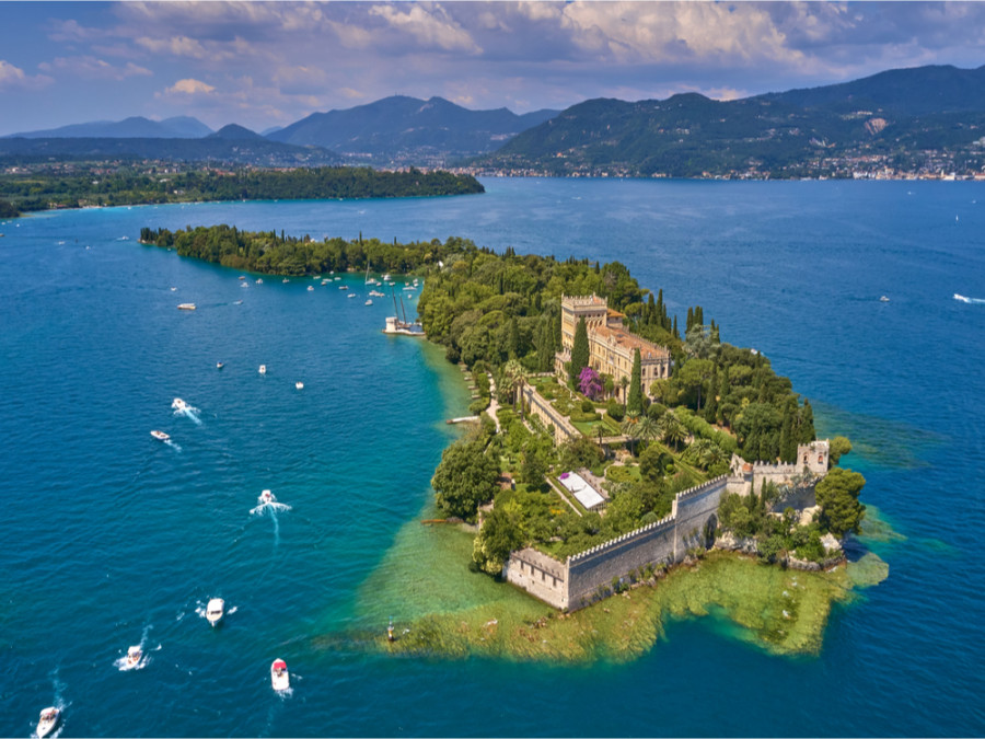 Îles sur le lac de Garde
