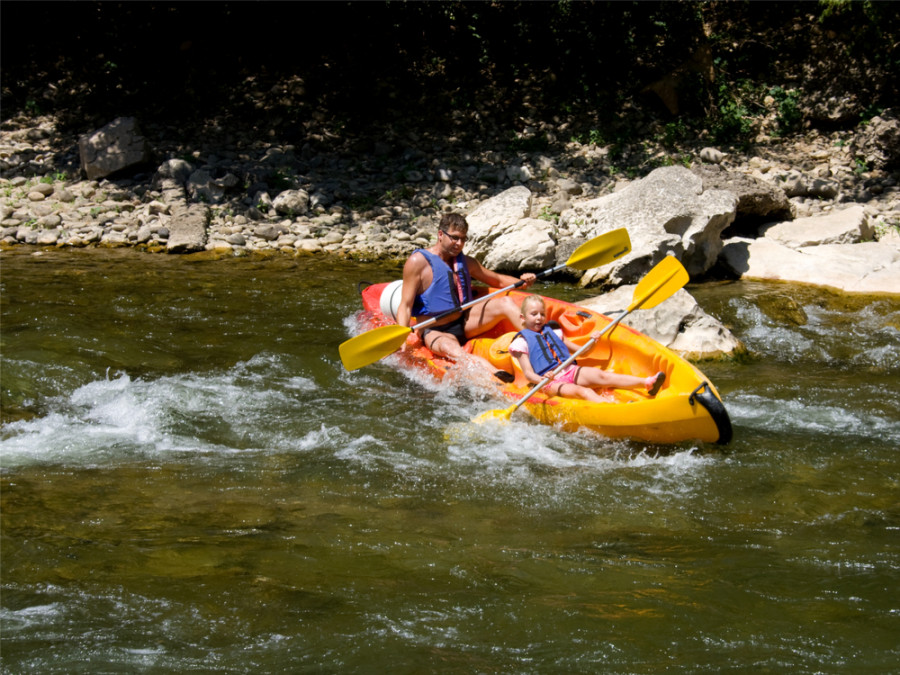 Faire du kayak
