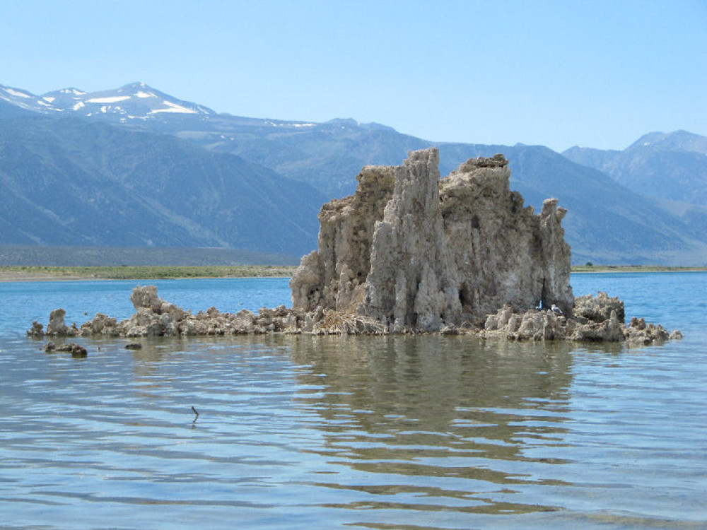 Lac Mono