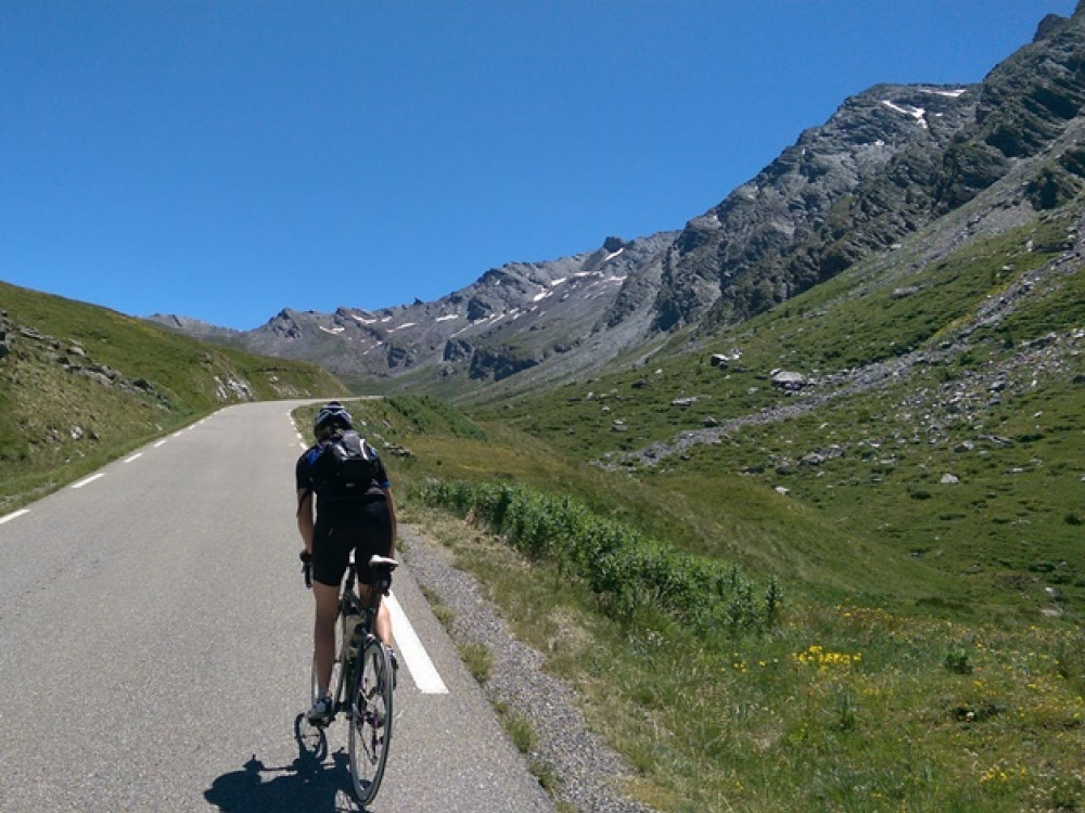 Randonnées à vélo dans les Alpes françaises
