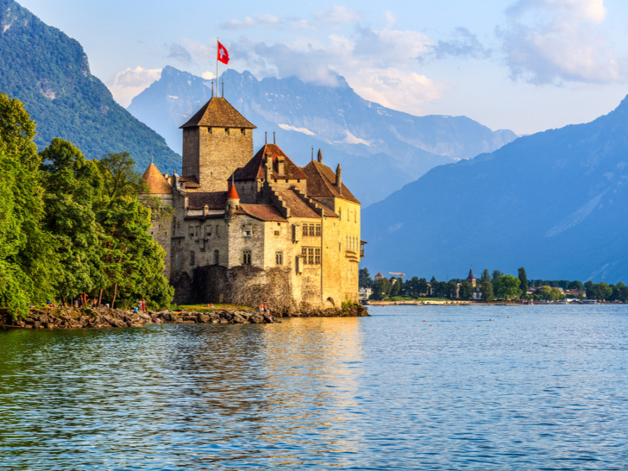 Château au bord du lac Château au bord du lac